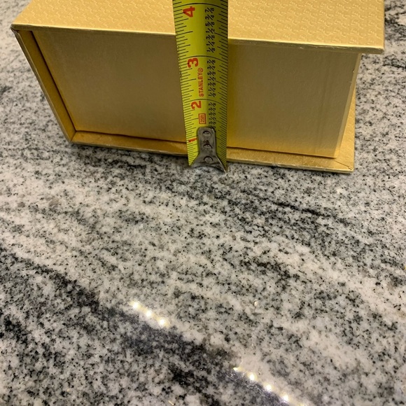 Authentic Dior gold box (empty box only) Excellent condition - Picture 3 of 11